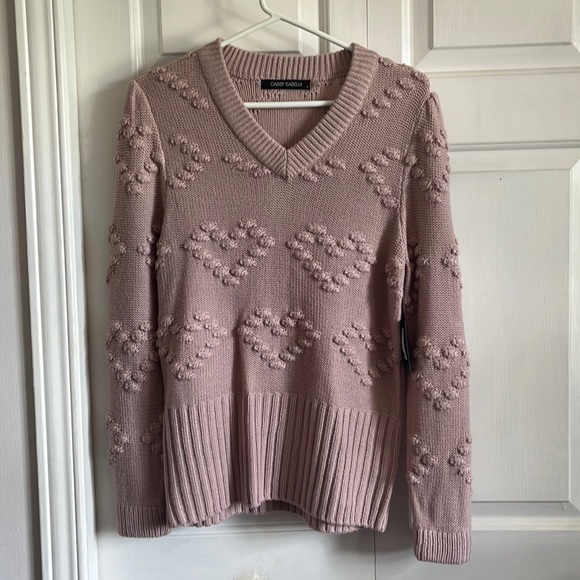 *NEVER WORN* Blush Heart Sweater - Picture 1 of 3